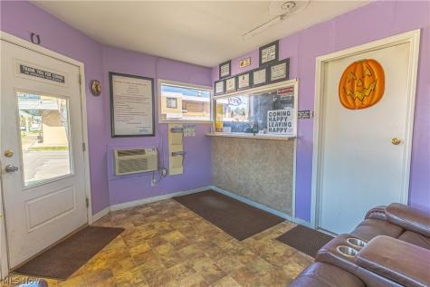5235 Market Street Youngstown OH 44512