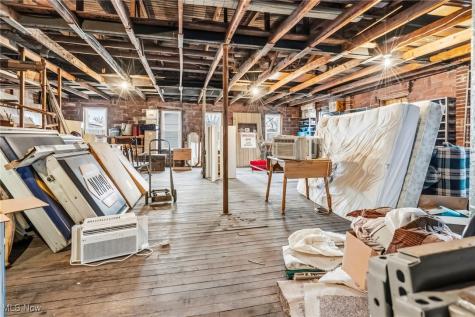 70 Park Avenue SE Carrollton OH 44615