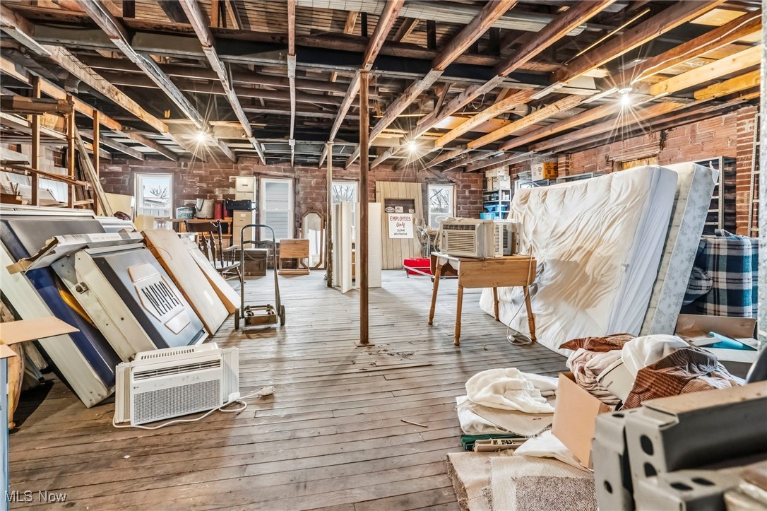 70 Park Avenue SE Carrollton OH 44615