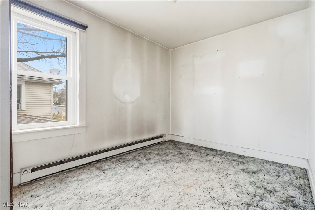 70 Park Avenue SE Carrollton OH 44615