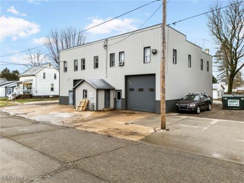 70 Park Avenue SE Carrollton OH 44615