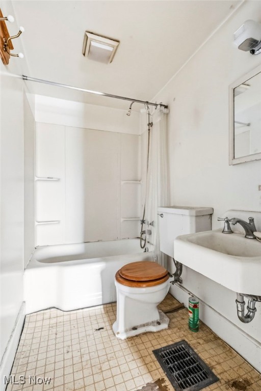 70 Park Avenue SE Carrollton OH 44615