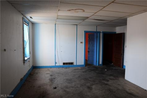 182 West Front Street Killbuck OH 44637