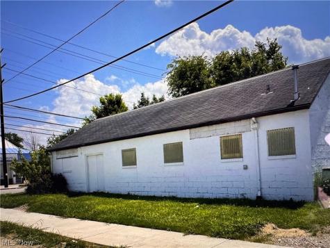 4712 W 130th Street Cleveland OH 44135