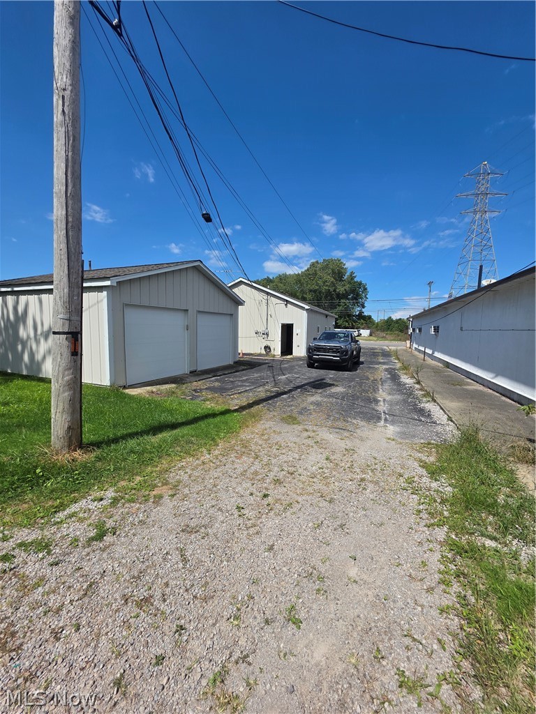 41981 N Ridge Road Elyria OH 44035