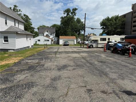 410 Robbins Avenue Niles OH 44446
