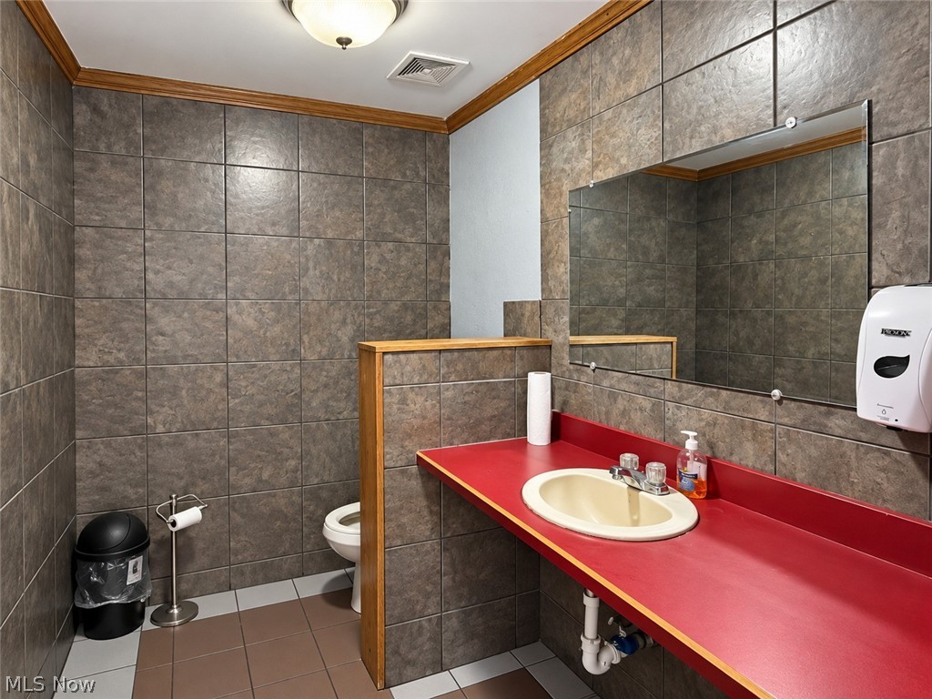 1666 Mahoning Avenue Youngstown OH 44509