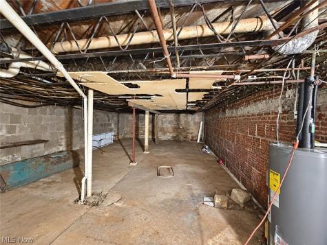 1666 Mahoning Avenue Youngstown OH 44509
