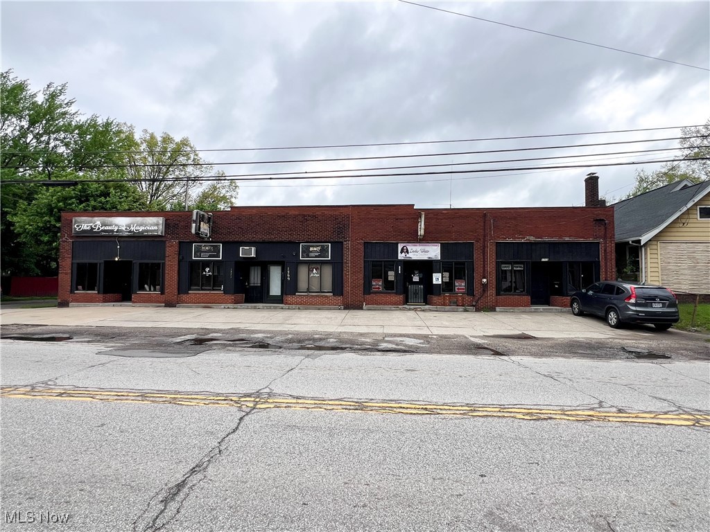 1265-1273 W Waterloo Road Akron OH 44314