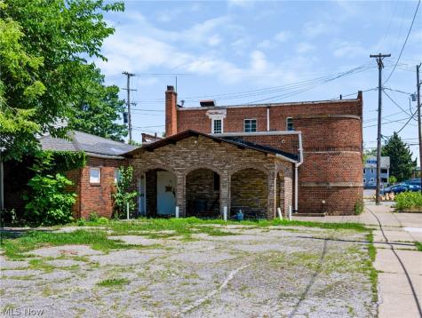 388 E 156th Street Cleveland OH 44110