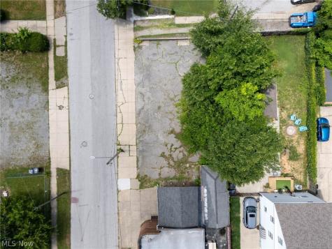 388 E 156th Street Cleveland OH 44110