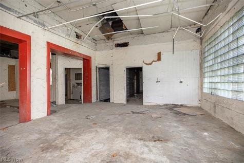 1054 E 71st Street Cleveland OH 44103