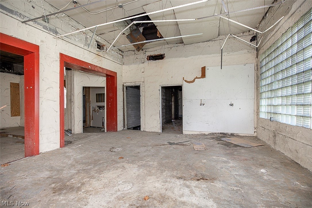 1054 E 71st Street Cleveland OH 44103