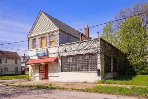 1054 E 71st Street Cleveland OH 44103