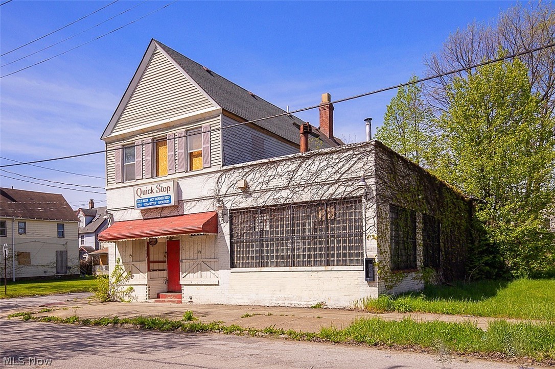 1054 E 71st Street Cleveland OH 44103
