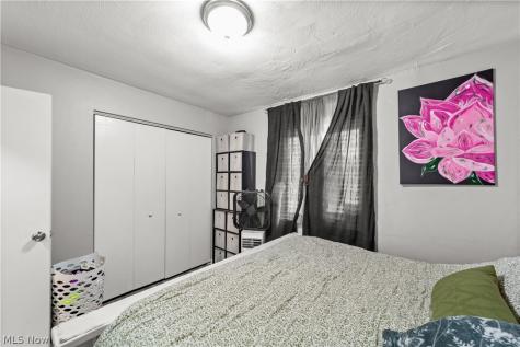 5216 E Lake Road Sheffield OH 44054