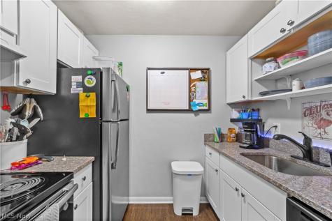 5216 E Lake Road Sheffield OH 44054