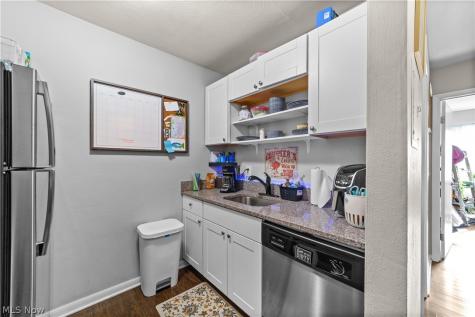 5216 E Lake Road Sheffield OH 44054