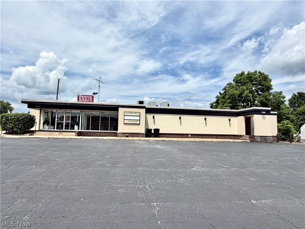 2900 Elm Road NE Warren OH 44483