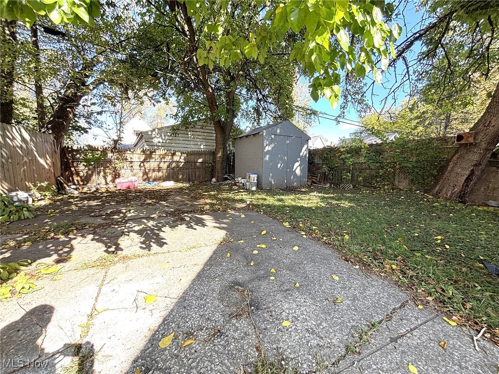 6812 Lawn Avenue Cleveland OH 44102