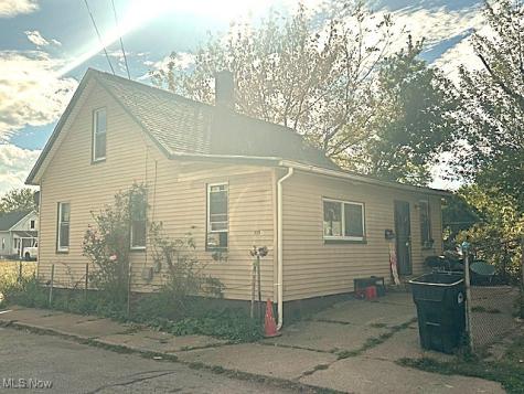 6812 Lawn Avenue Cleveland OH 44102