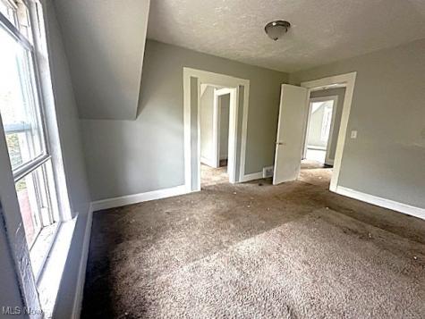 6812 Lawn Avenue Cleveland OH 44102
