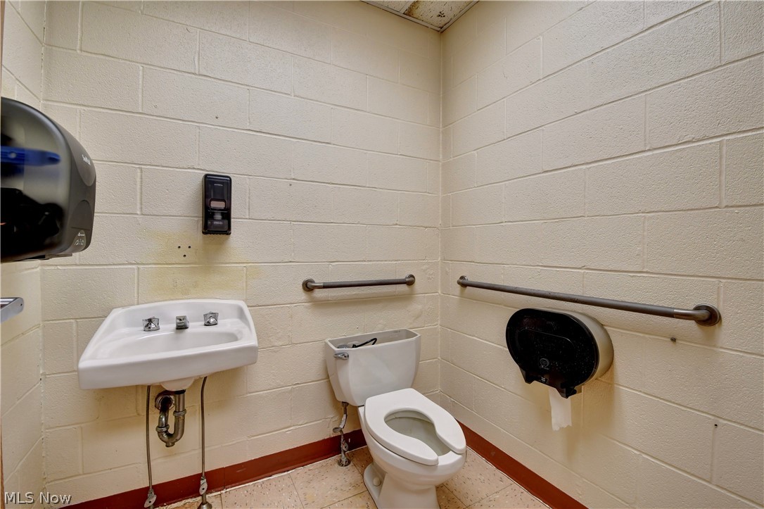 225 N 3rd Street Dennison OH 44621