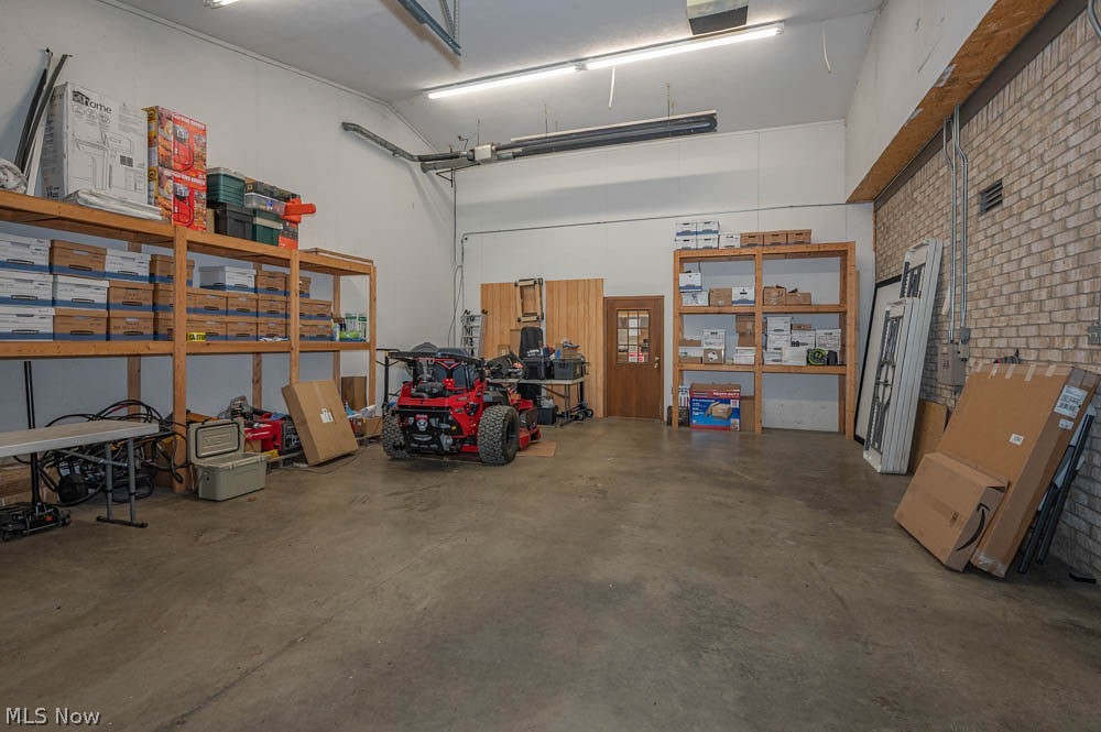9074 Market Street North Lima OH 44452