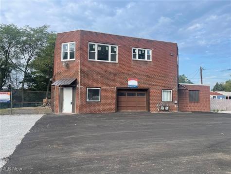 2627 Waynesburg Drive SE Canton OH 44707