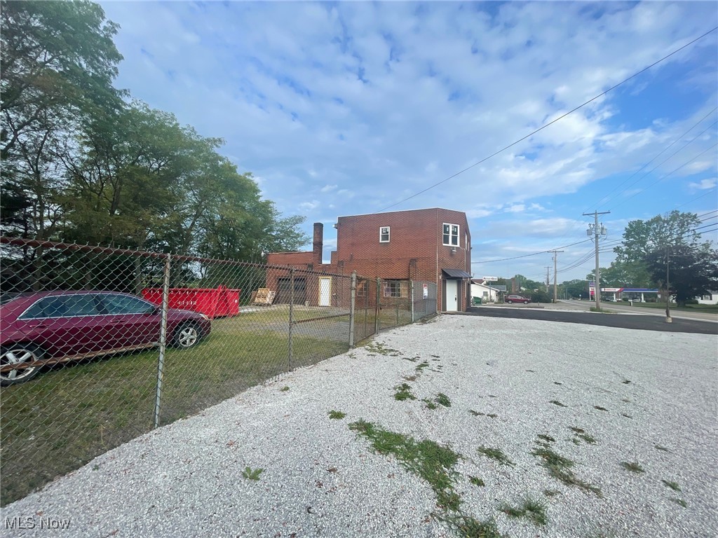 2627 Waynesburg Drive SE Canton OH 44707