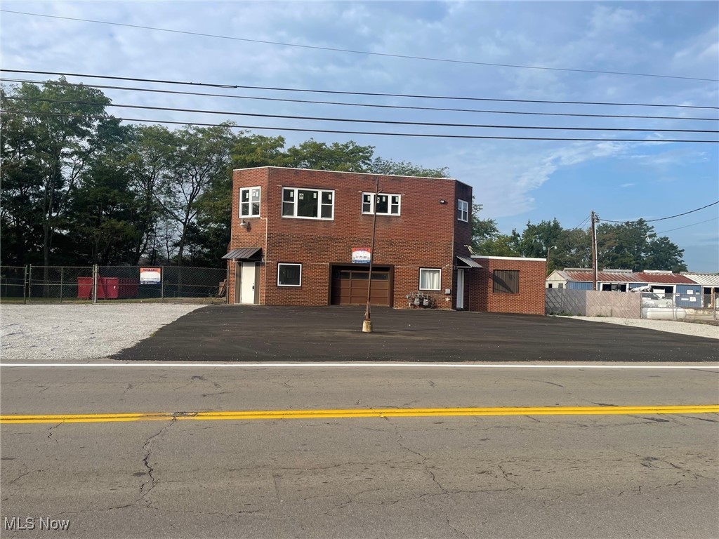 2627 Waynesburg Drive SE Canton OH 44707