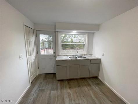 2627 Waynesburg Drive SE Canton OH 44707