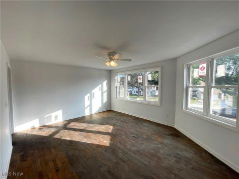 2627 Waynesburg Drive SE Canton OH 44707