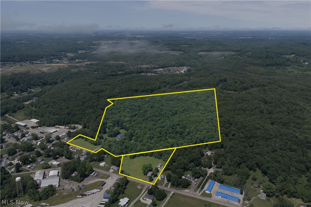 6297 Columbia Road NW Dover OH 44622