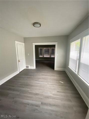 1497 Coutant Avenue Lakewood OH 44107