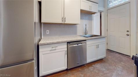 1497 Coutant Avenue Lakewood OH 44107