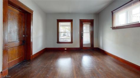1497 Coutant Avenue Lakewood OH 44107