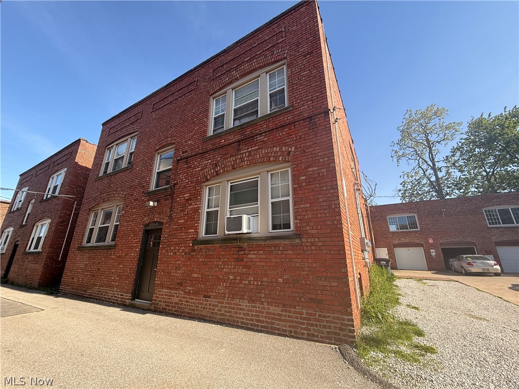 1497 Coutant Avenue Lakewood OH 44107