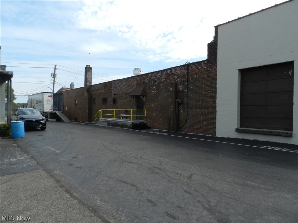 24945 Detroit Road Westlake OH 44145