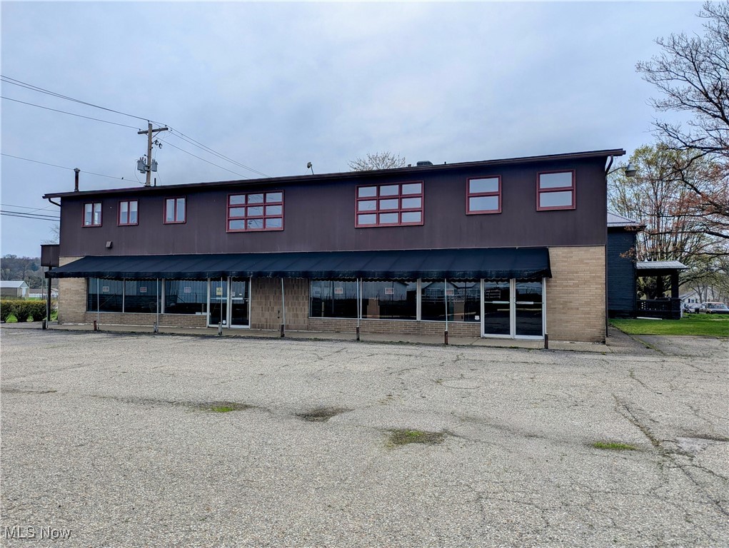 805 Denman Avenue Coshocton OH 43812