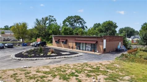 2973 G Street Lorain OH 44052