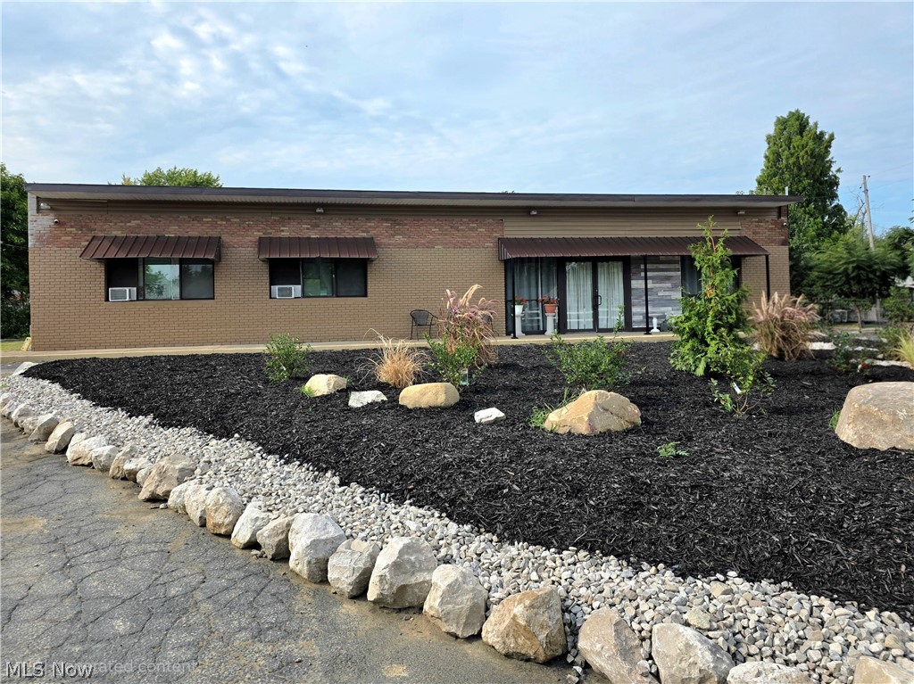 2973 G Street Lorain OH 44052