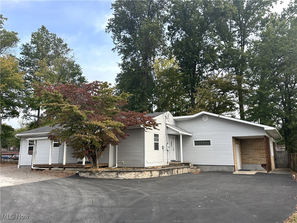 3000 Parkman Road NW Warren OH 44485