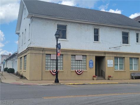 W Warren & S Main Street Cadiz OH 43907