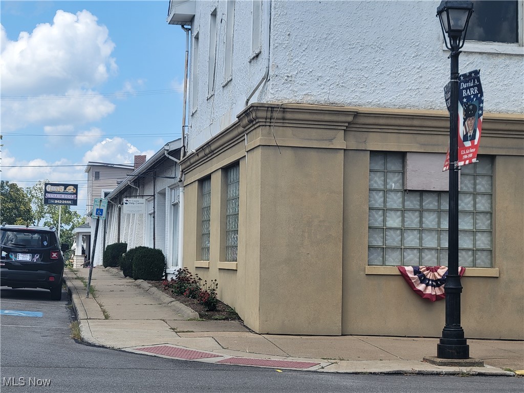 W Warren & S Main Street Cadiz OH 43907