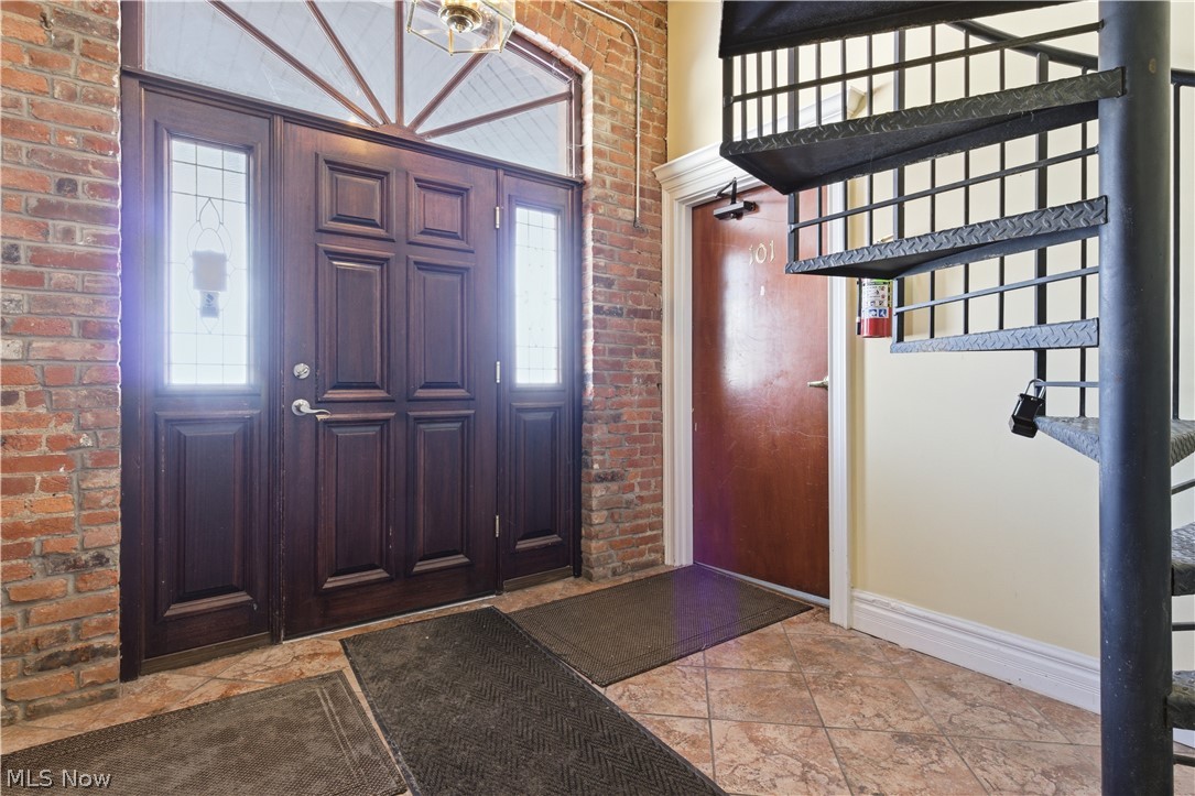 3348 St Clair Avenue NE Cleveland OH 44114