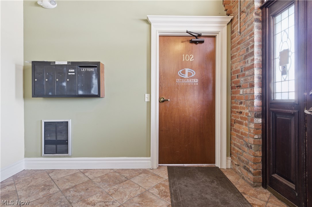 3348 St Clair Avenue NE Cleveland OH 44114