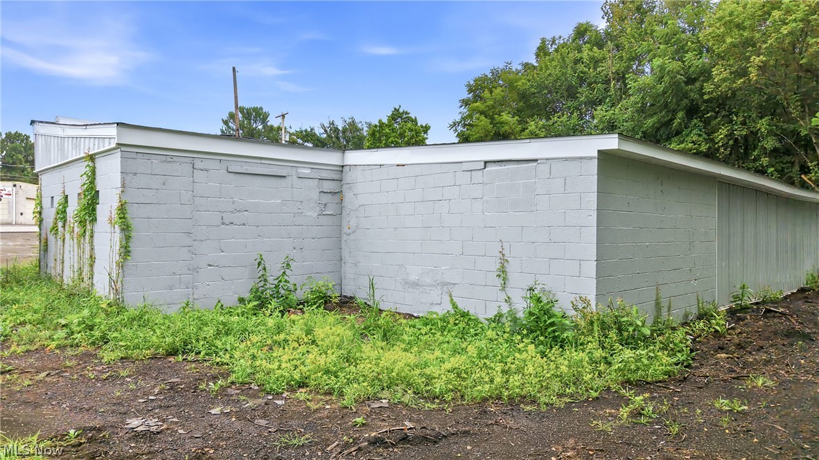 6157 Youngstown Hubbard Road Hubbard OH 44425