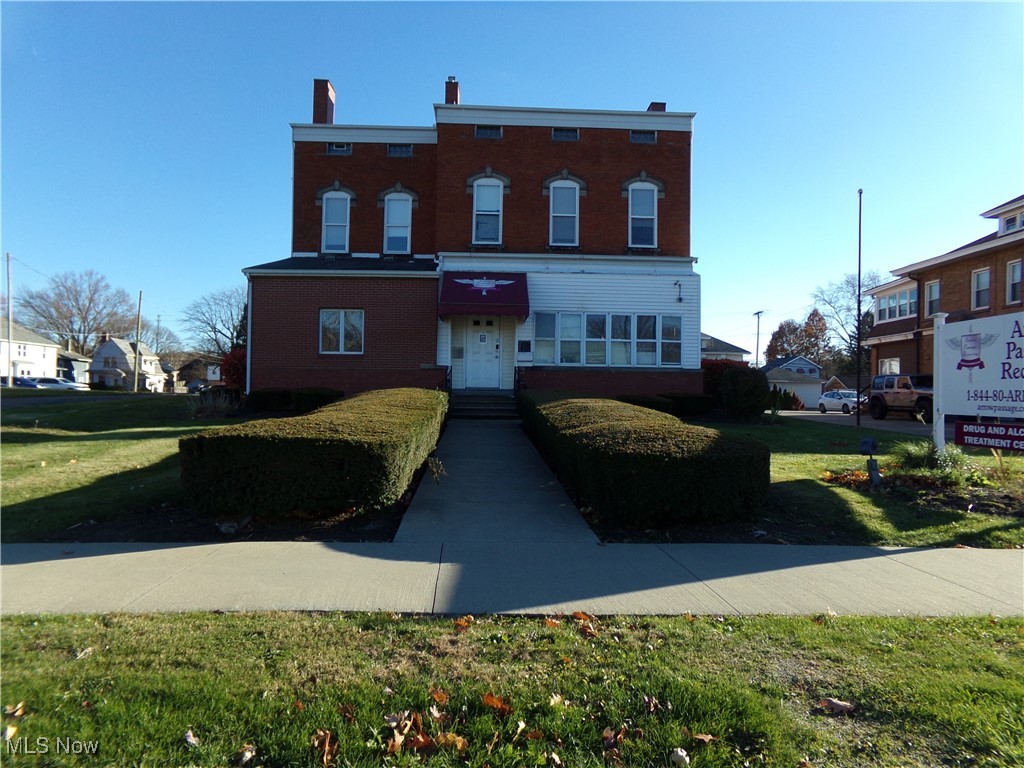 721 Lincoln Way E Massillon OH 44646