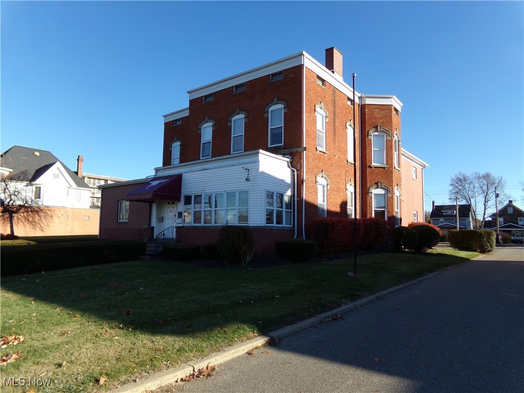 721 Lincoln Way E Massillon OH 44646